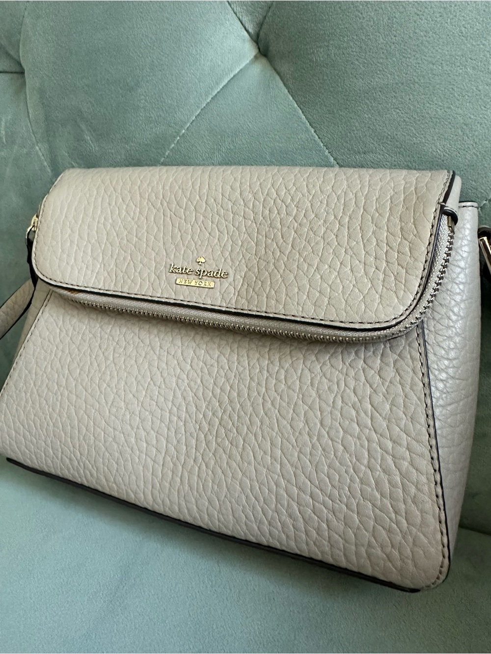 kate spade Pebbled Leather Crossbody Bag in Light Gray - Picture 16 of 17